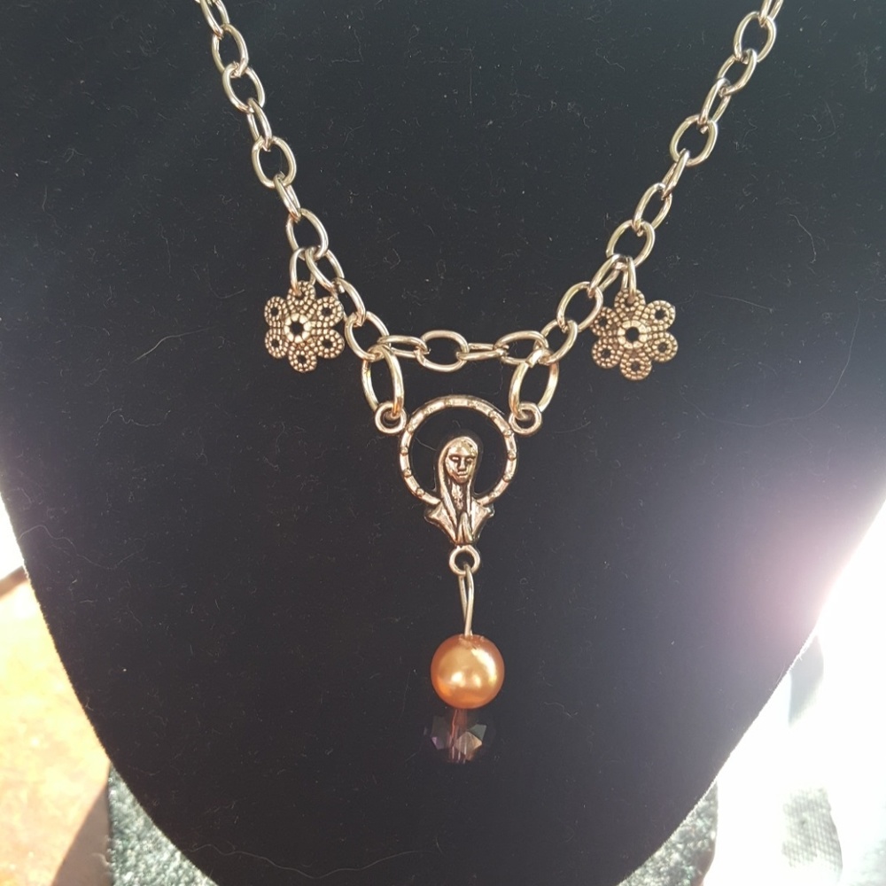 🙏Mother Mary/ reversible Jesus/ Choker & Earrings
